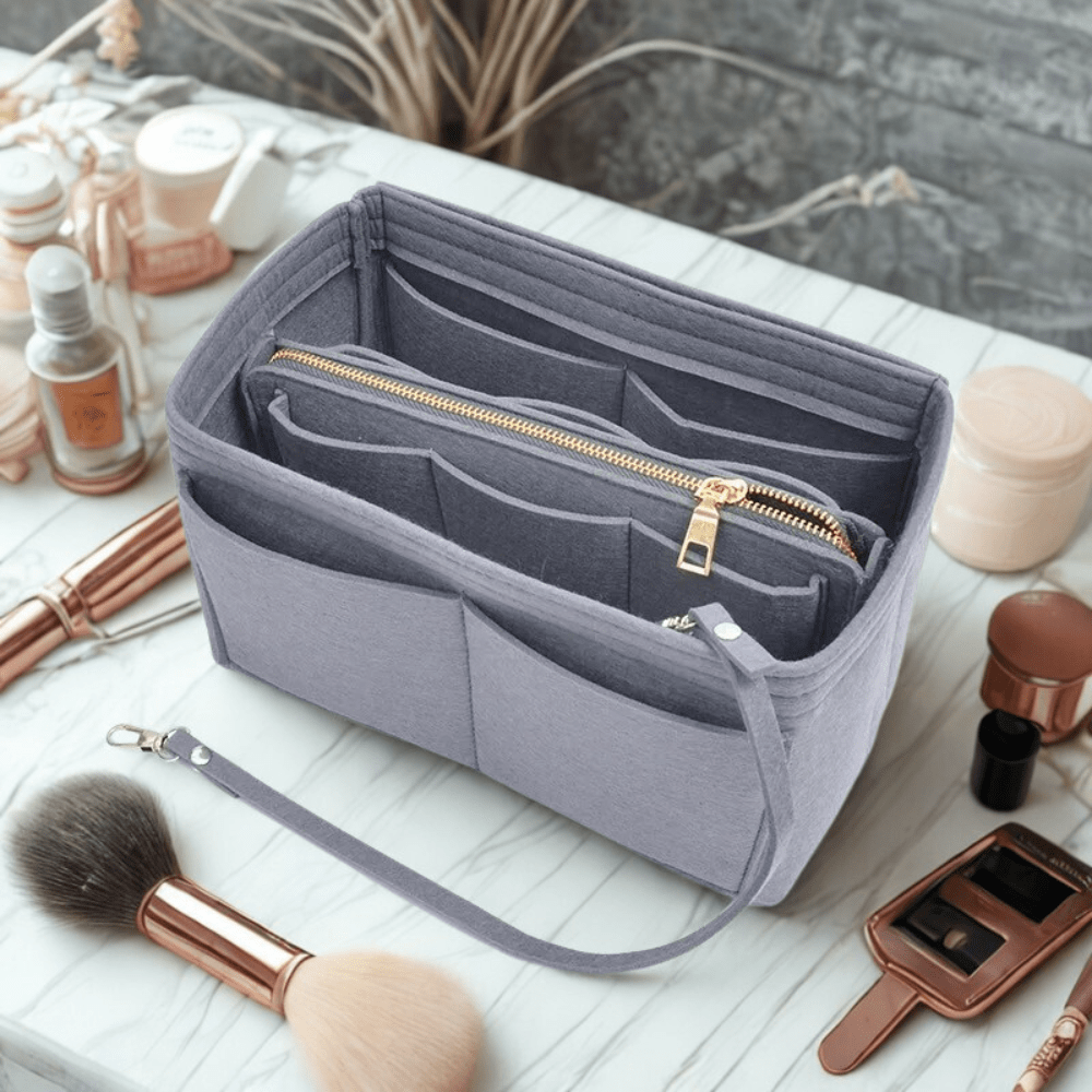 Boite à Rangement Maquillage En Feutre gris beaucoup de rangement- La trousse Beauté