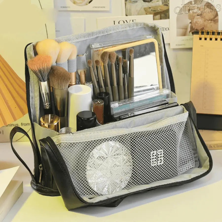 trousse a maquillage noir repliable