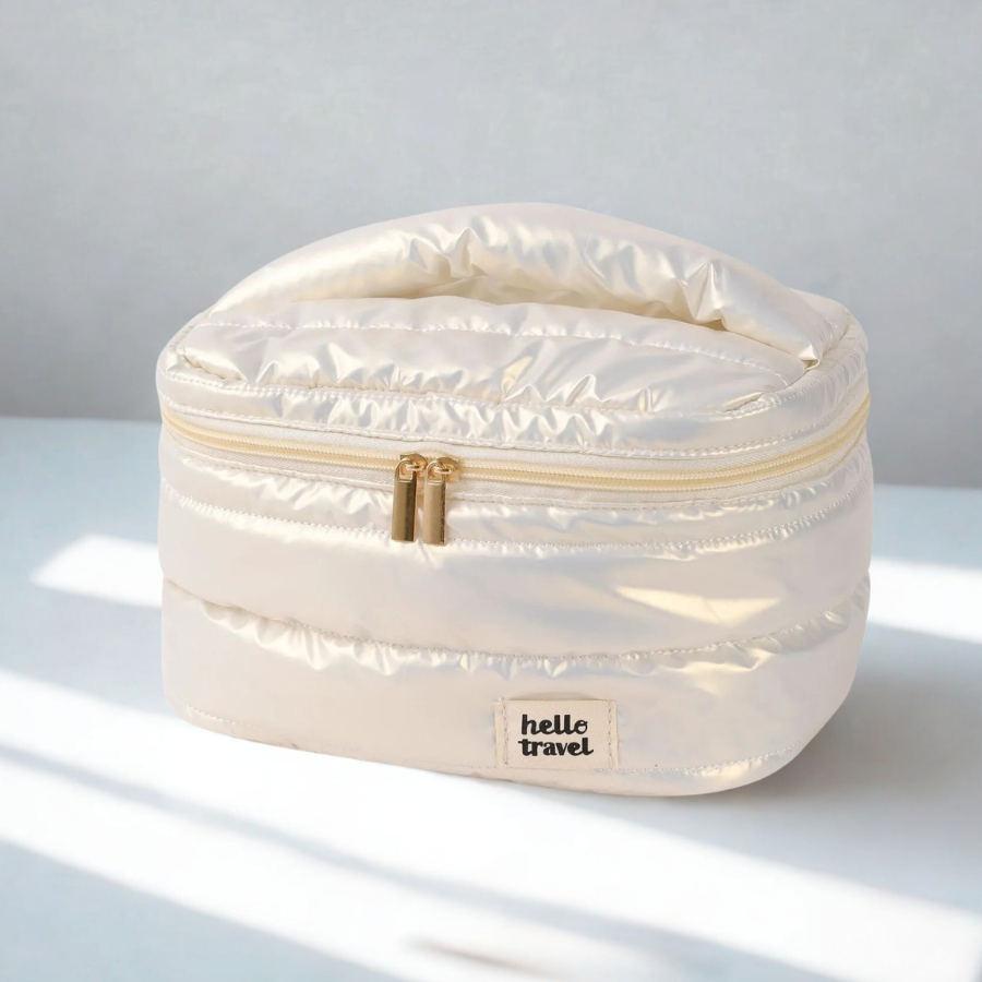 trousse de maquillage blanche