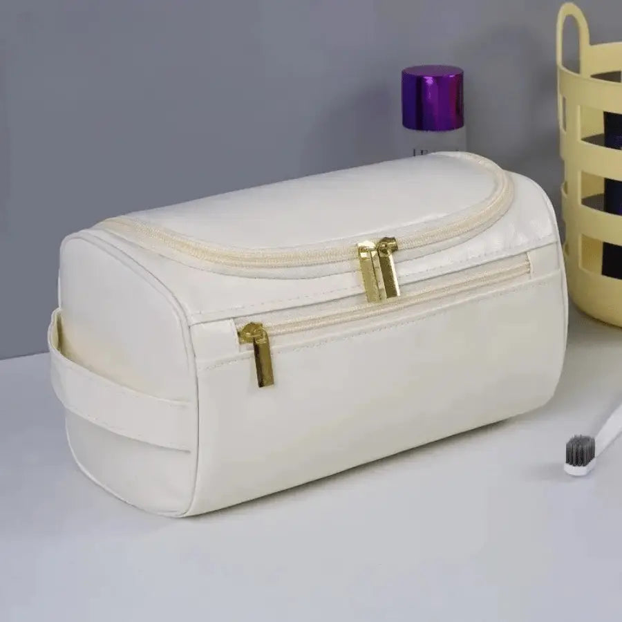 Trousse de Toilette blanche style chic Universelle - La trousse Beauté
