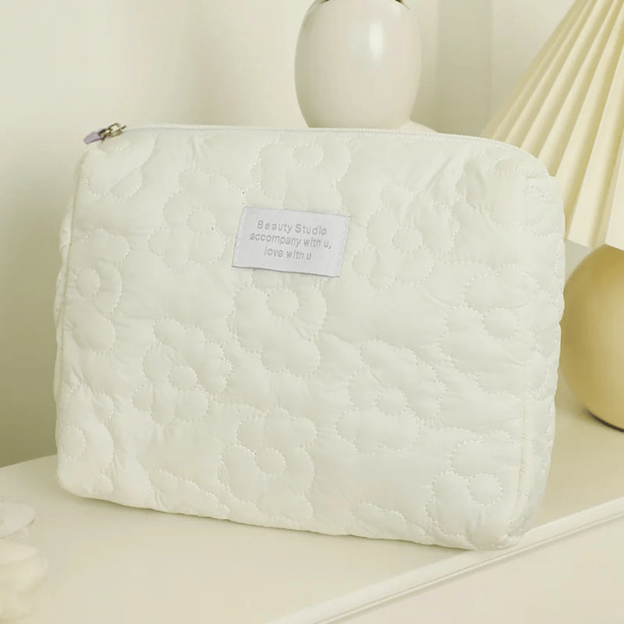 Pochette pour maquillage blanche matelassée