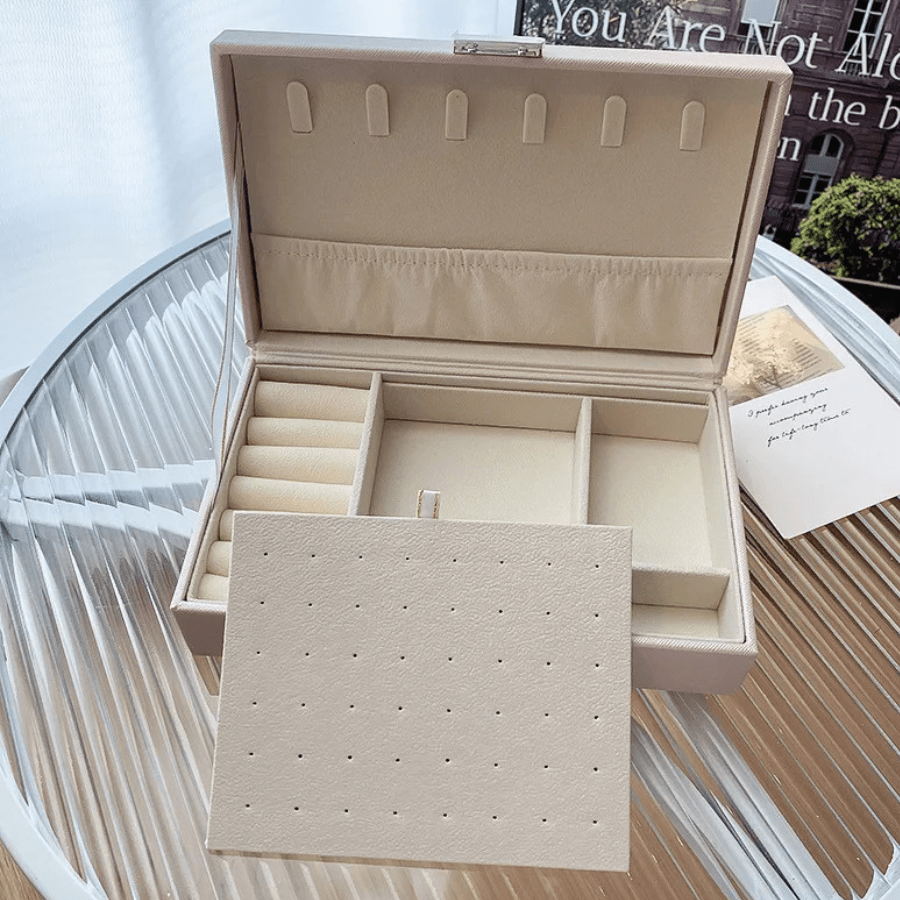 Boite à bijoux blanche intérieur velours