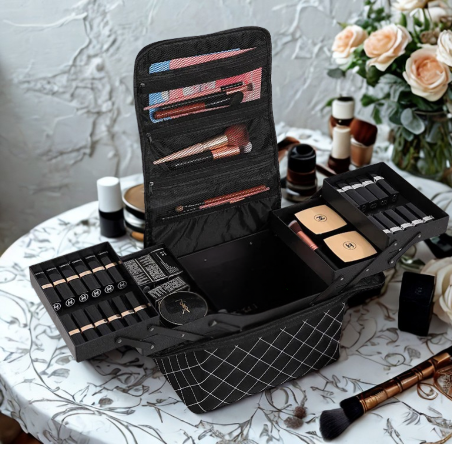 mallette à maquillage carreaux blancs matelassés