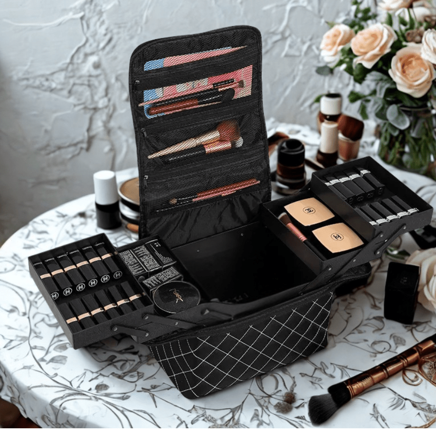 mallette à maquillage carreaux blancs matelassés