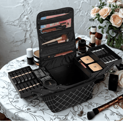 mallette à maquillage carreaux blancs matelassés