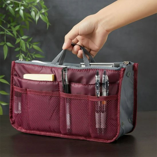 Organisateur de sac rouge vin
