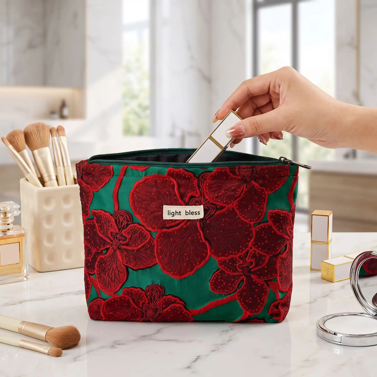 pochette cosmétique fleur rouge et verte