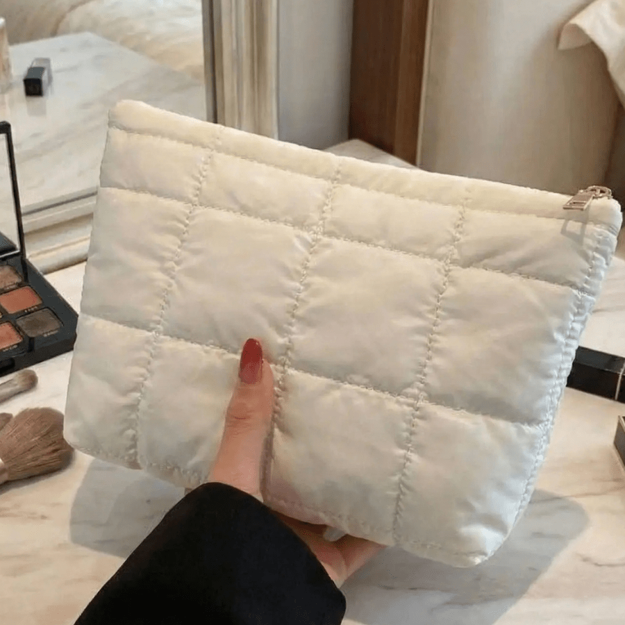 pochette cosmétique blanche bouffante