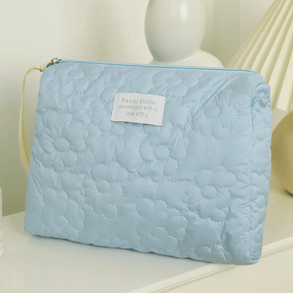 pochette pour  maquillage bleu en polyester