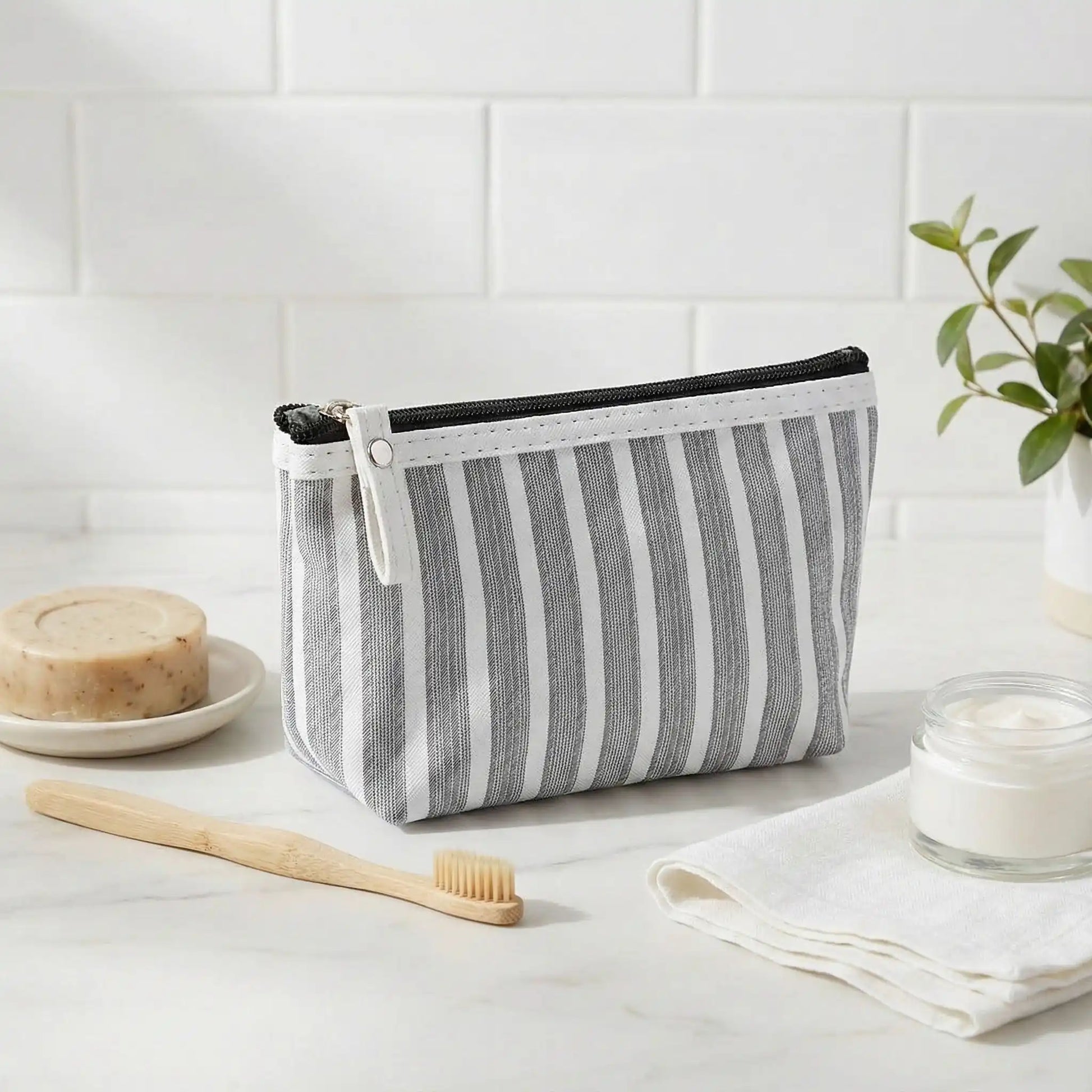 pochette pour maquillage rayure gris blanc