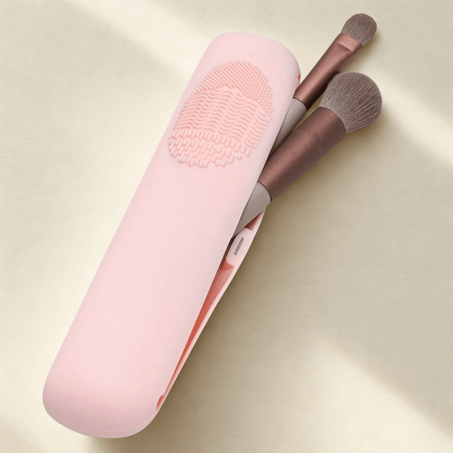 pochette pour pinceaux maquillage rose avec rayure dessus