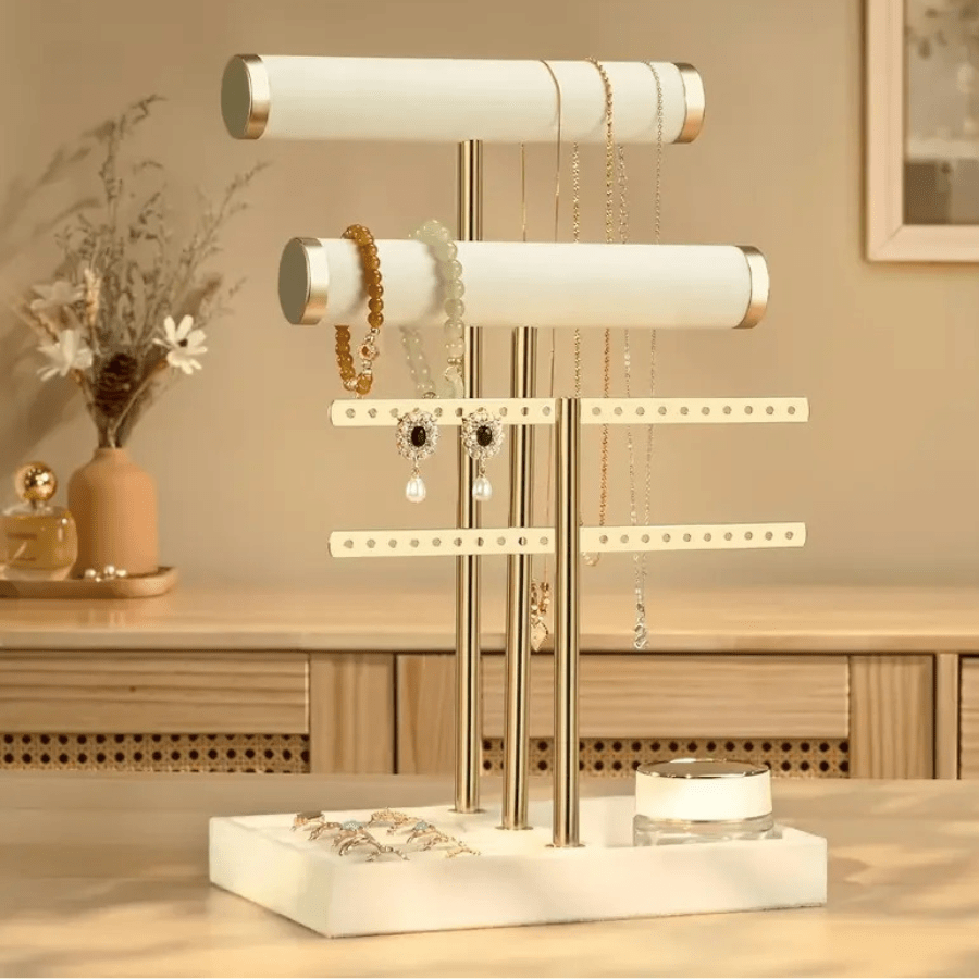 porte bijoux blanc et or en velours 