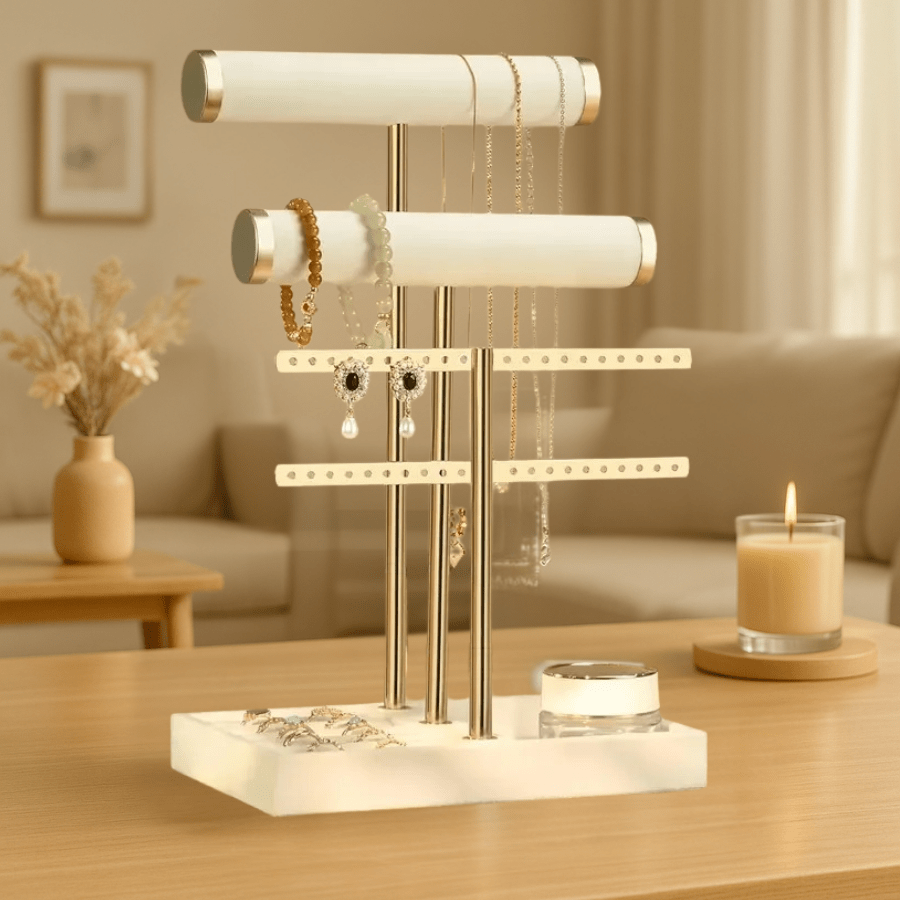 porte bijoux blanc en métal