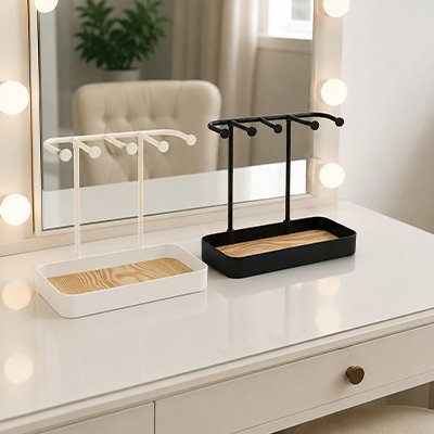 Porte bijoux noir et blanc