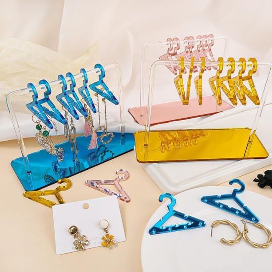 Rangement pour bijoux original et moderne cintre