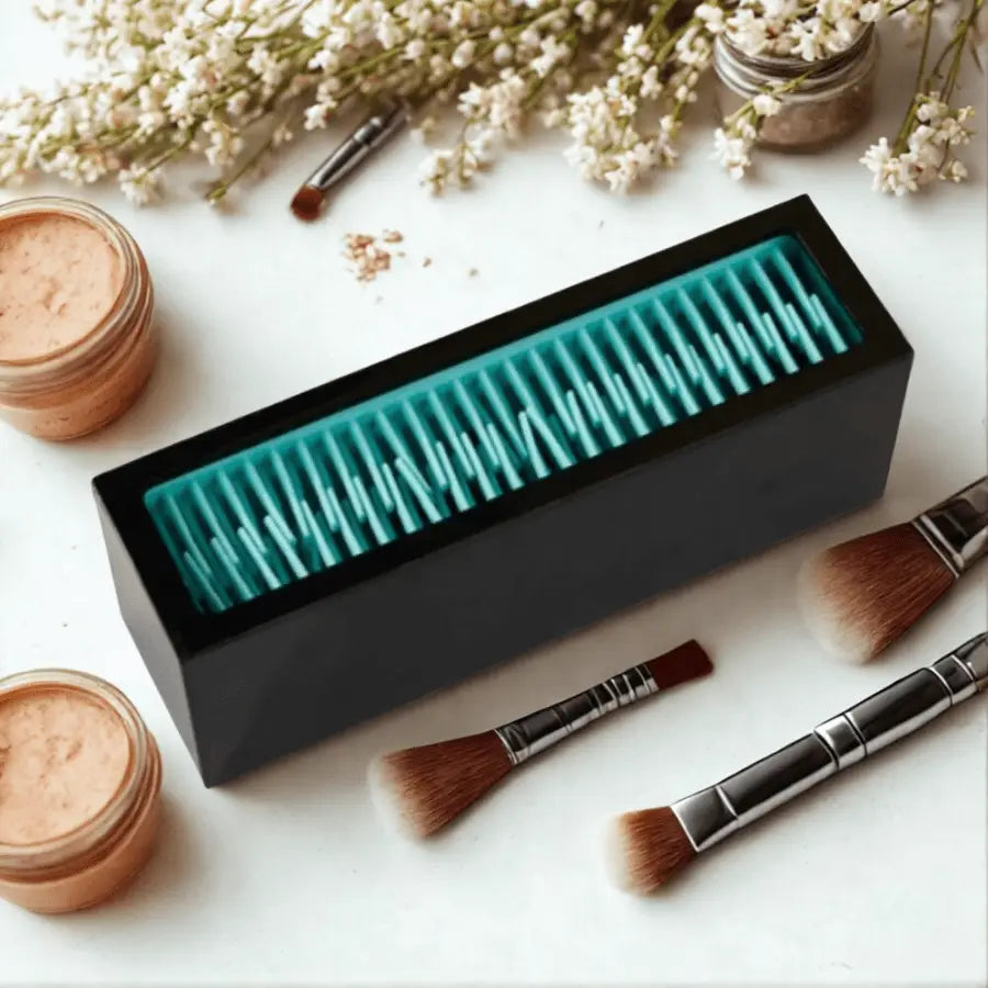pot pinceaux maquillage vert en silicone et extérieur noir
