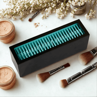 pot pinceaux maquillage vert en silicone et extérieur noir