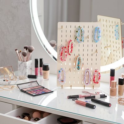 Présentoir bijoux sur bureau