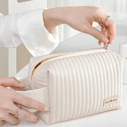 Trousse à maquillage blanc avec fermeture éclair