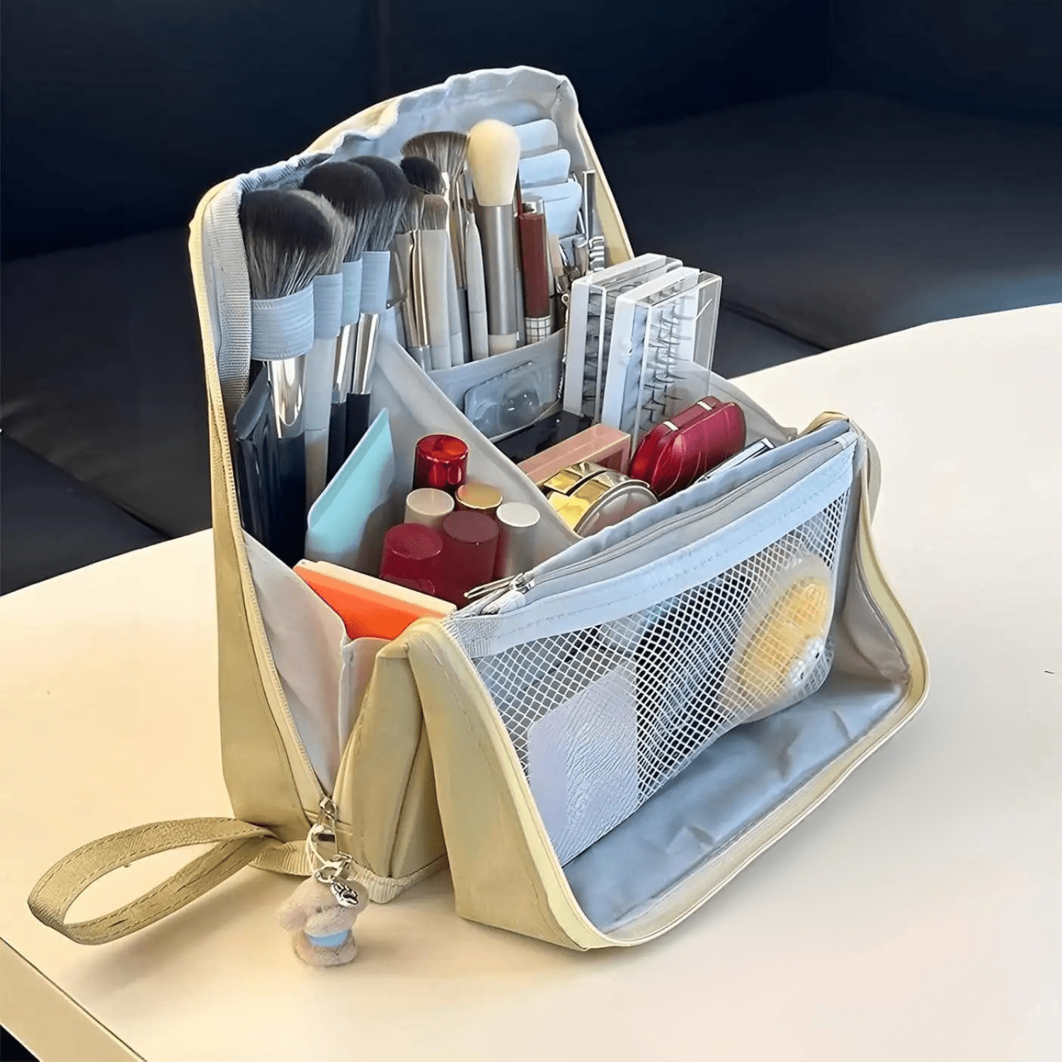 trouuse a maquillage large ouverture carré beige