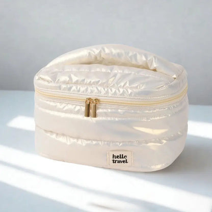 trousse de maquillage blanche