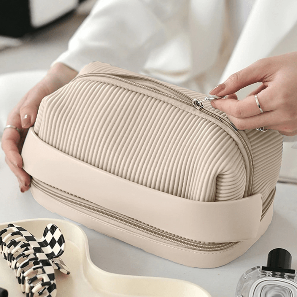 Trousse de toilette femme beige en cuir pu rayure