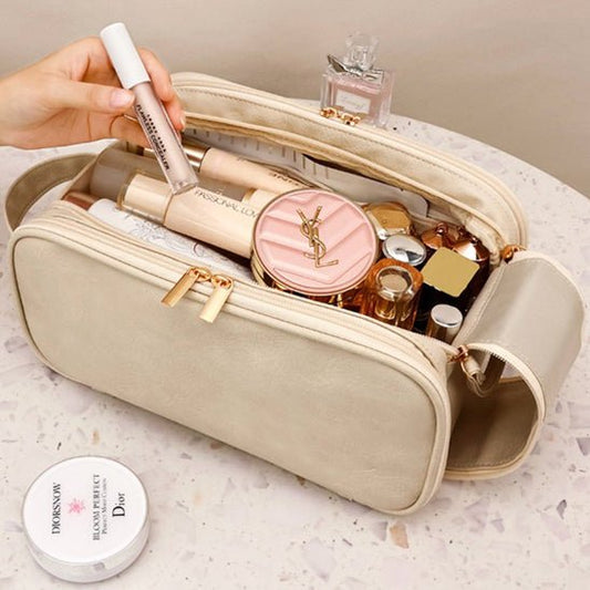 trousse de toilette femme pratique en cuir
