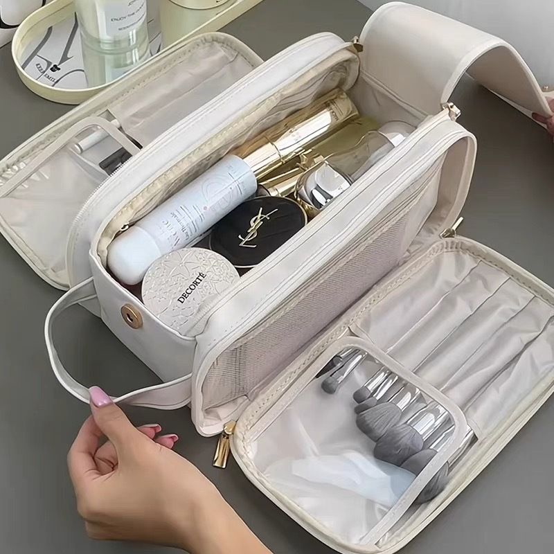 Trousse de toilette femme blanche en Cuir - La trousse Beauté 