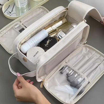Trousse de toilette femme blanche en Cuir - La trousse Beauté 