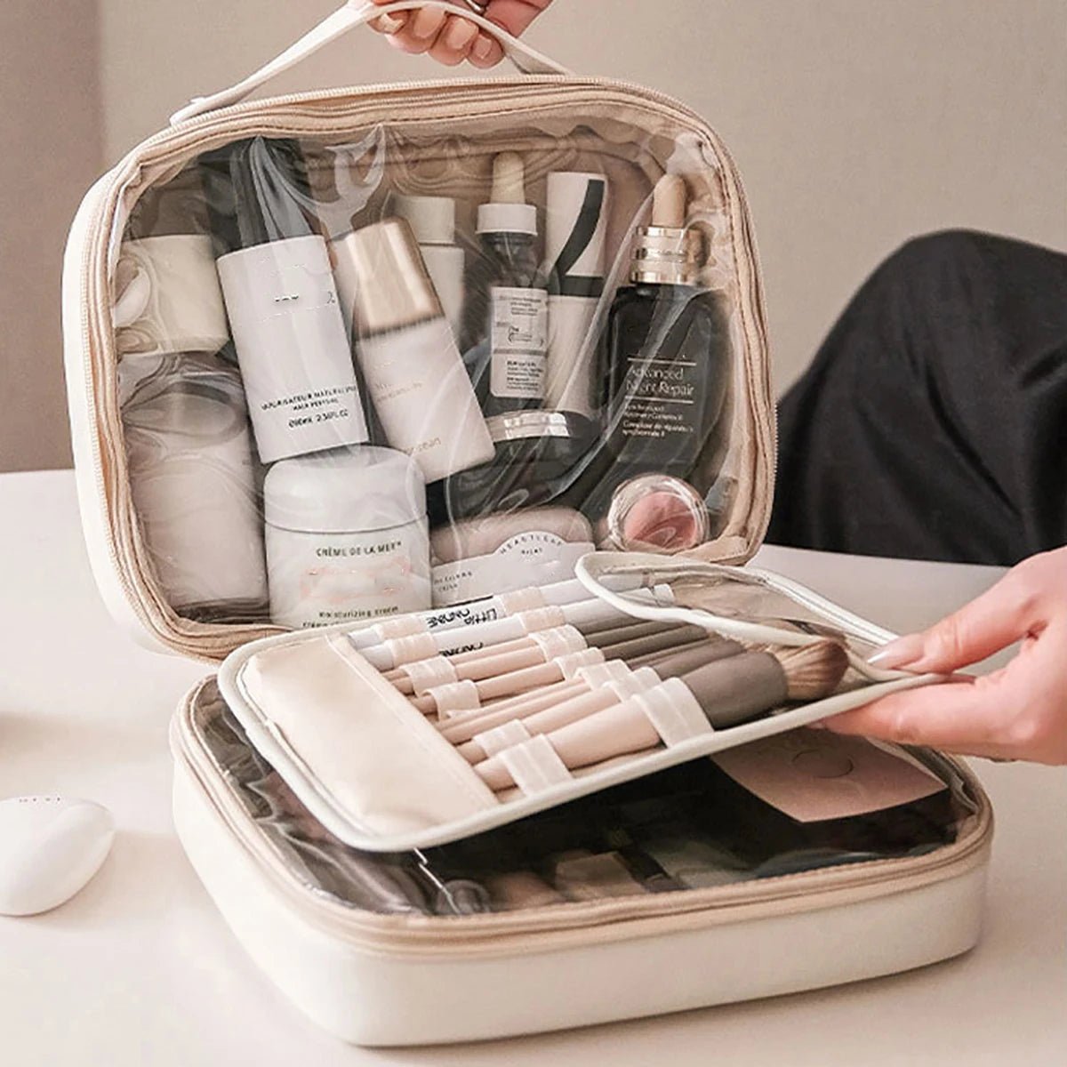 Trousse de toilette femme cuir rose intérieur transparent avec pochette de pinceaux maquillage