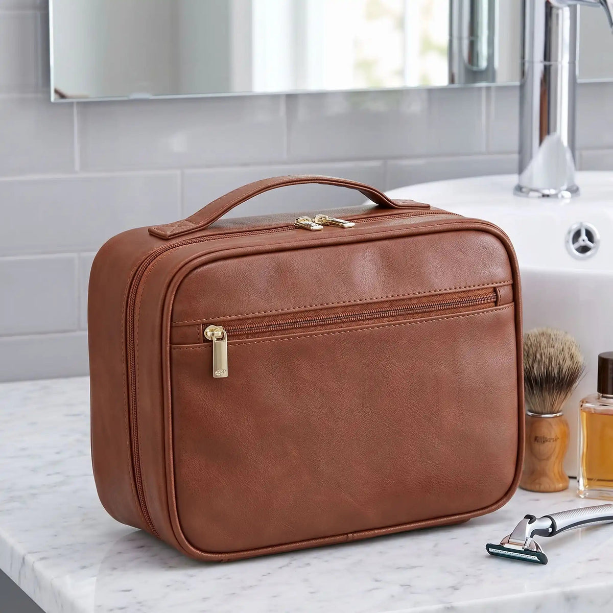 trousse de toilette homme en cuir marron
