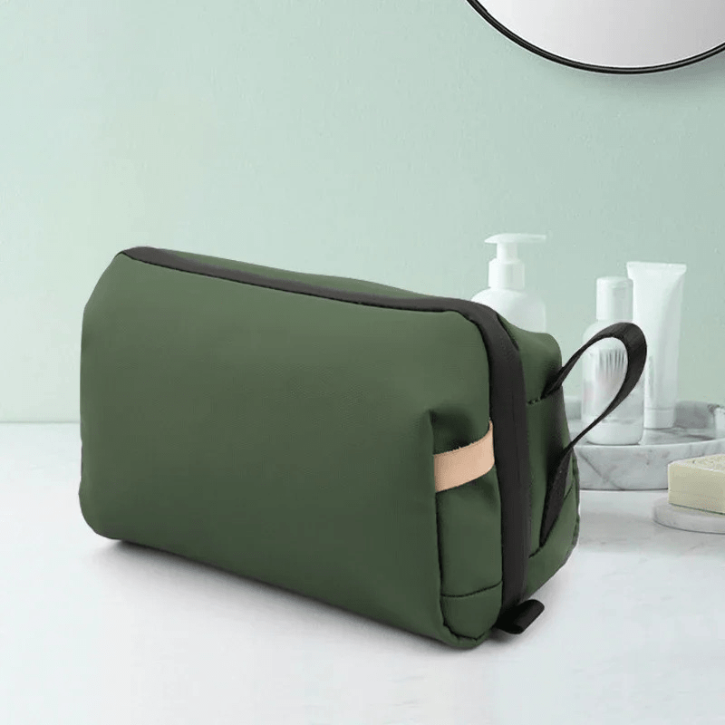 tousse de toilette pour homme verte imperméable