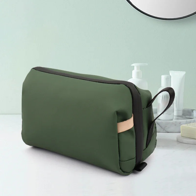 tousse de toilette pour homme verte imperméable