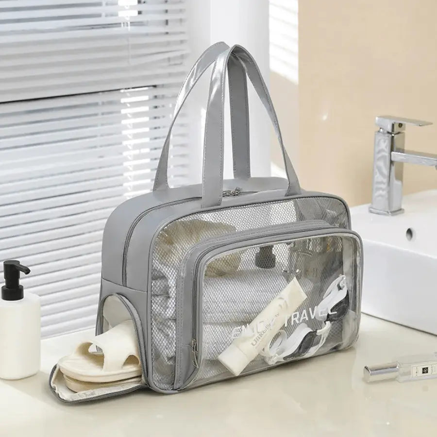 Trousse de voyage gris plastique transparent