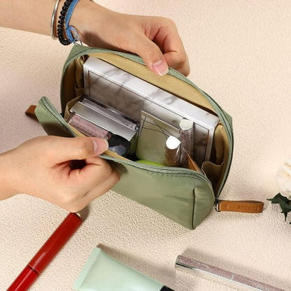 Trousse maquillage grande ouverture dessus verte