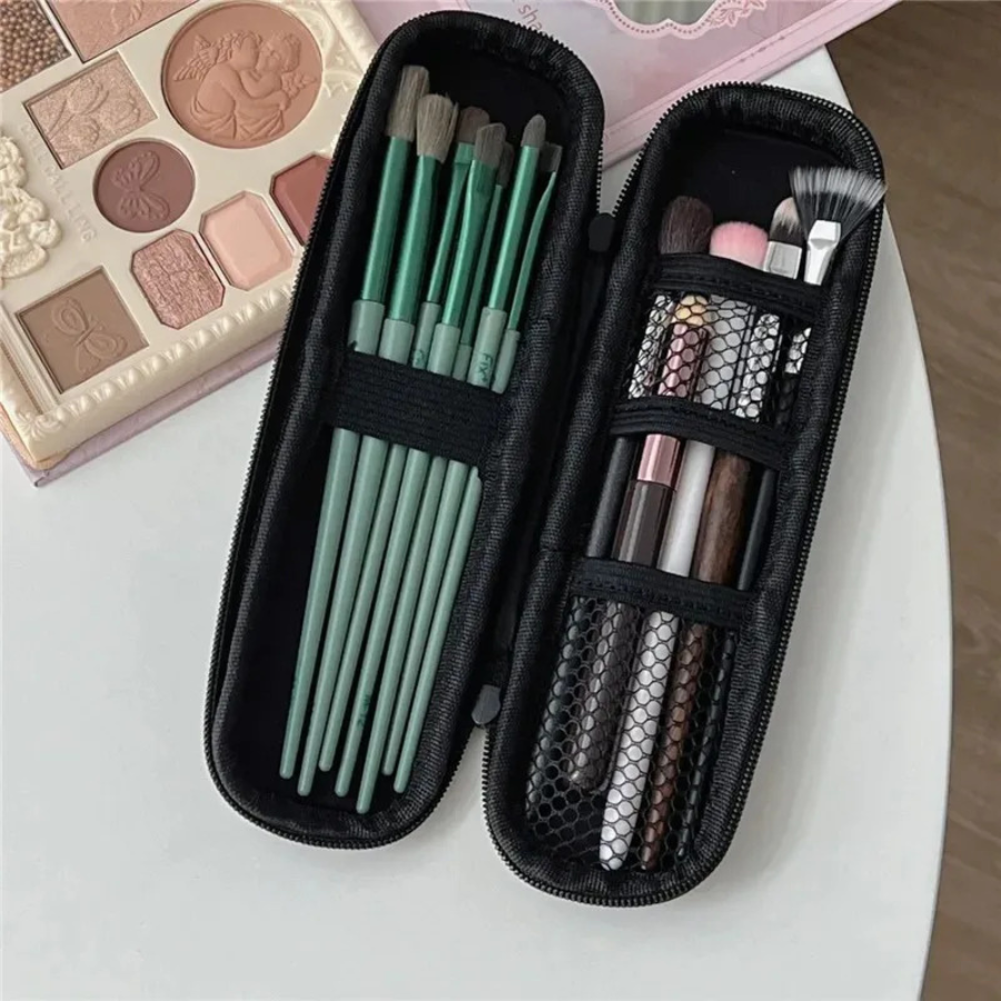 petite trousse pour pinceaux maquillage