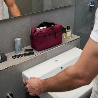 Trousse toilette homme étagère salle de bain