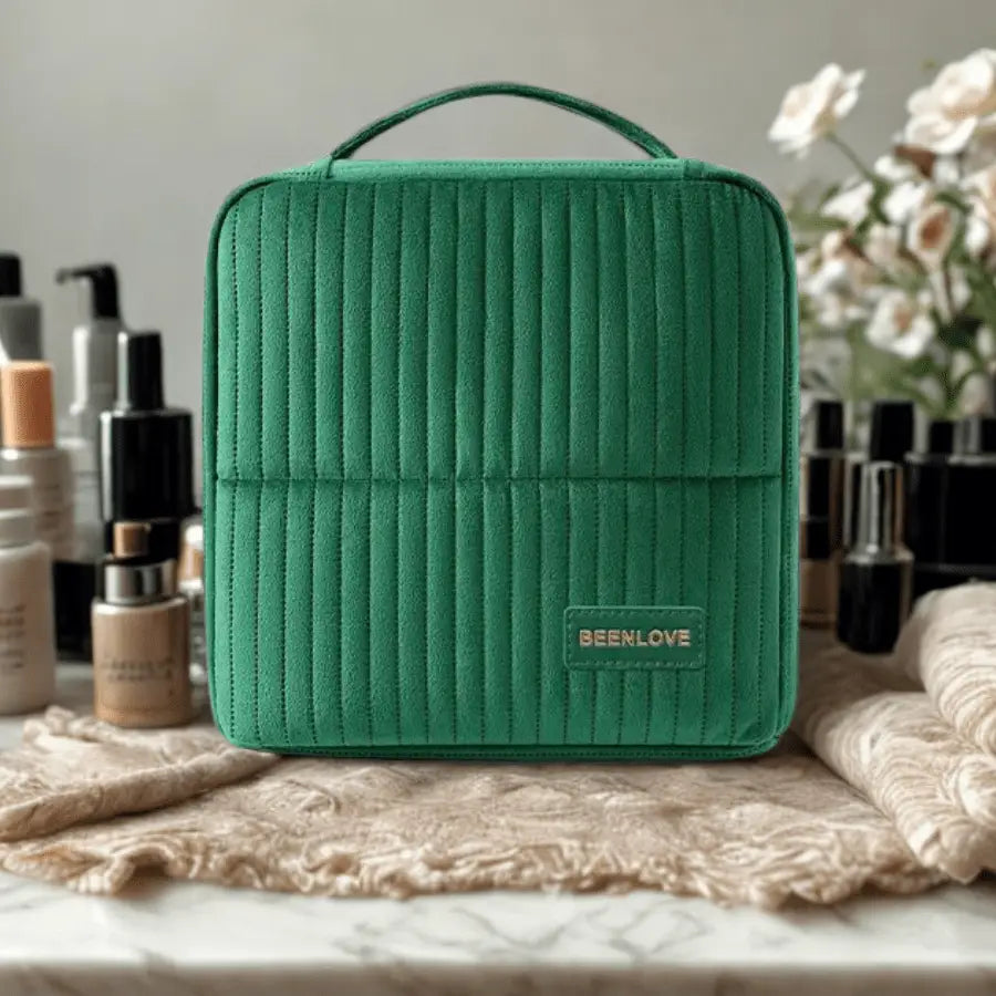 trousse voyage maquillage verte en velours douce